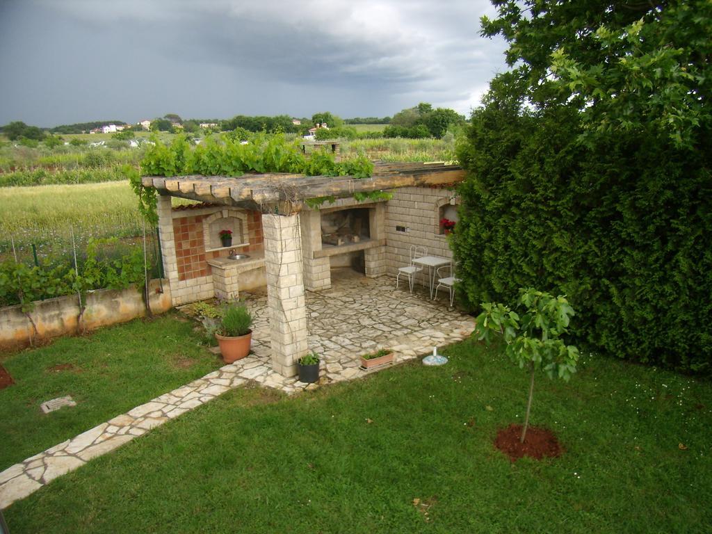 Apartments Sv. Pelegrin Umag Eksteriør billede