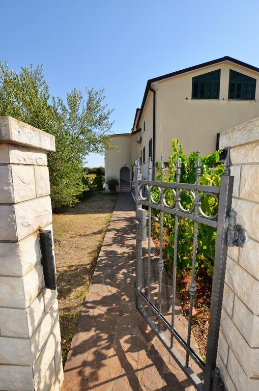 Apartments Sv. Pelegrin Umag Eksteriør billede