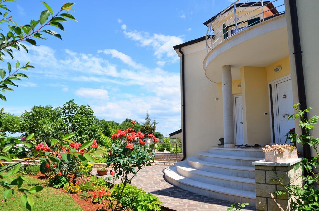 Apartments Sv. Pelegrin Umag Eksteriør billede